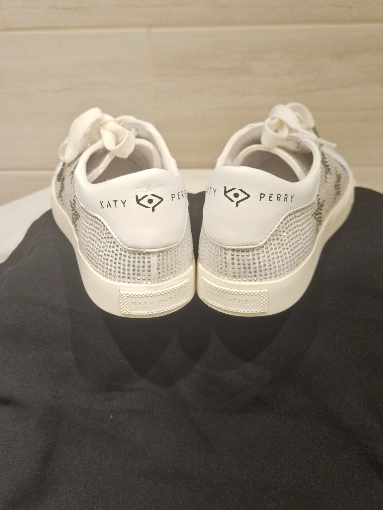 Katy Perry, Nwt, The Rizzo Crystal Star Sneaker, Size 7 — image 4 of 8